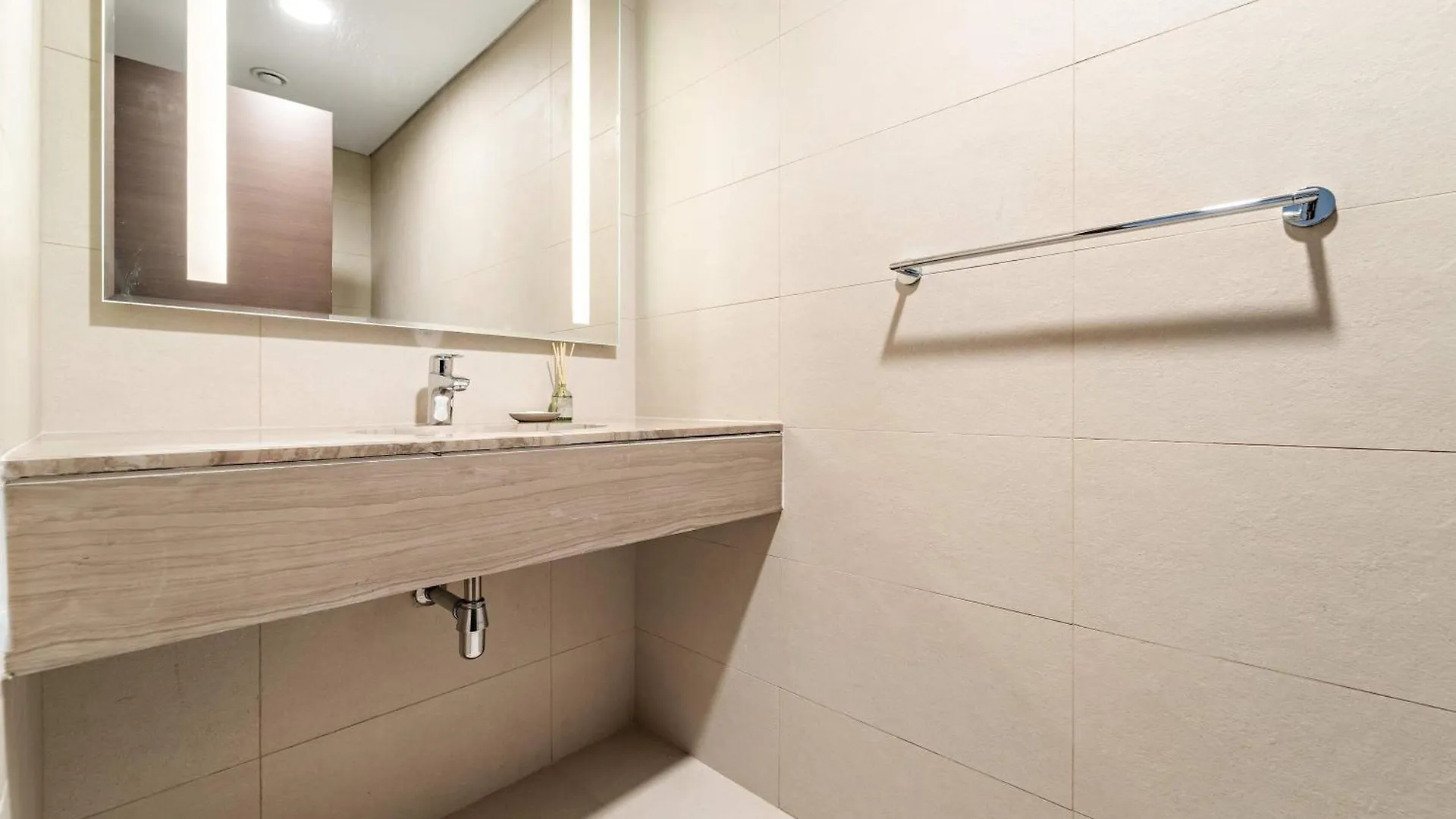 Silkhaus Serene 1Br In Najmat Near Al Reem Island Abu Dabi